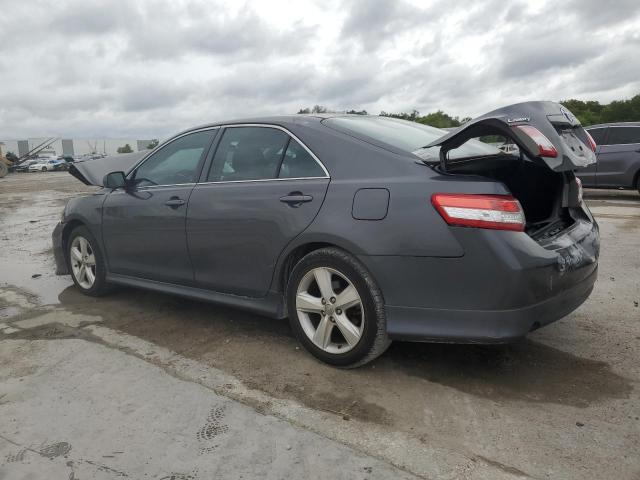 4T1BF3EK0BU660064 - 2011 TOYOTA CAMRY BASE GRAY photo 2