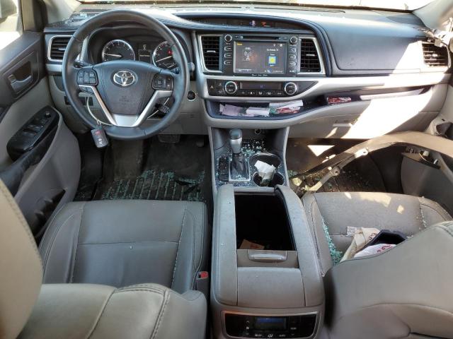 5TDKKRFH8GS157111 - 2016 TOYOTA HIGHLANDER XLE SILVER photo 8