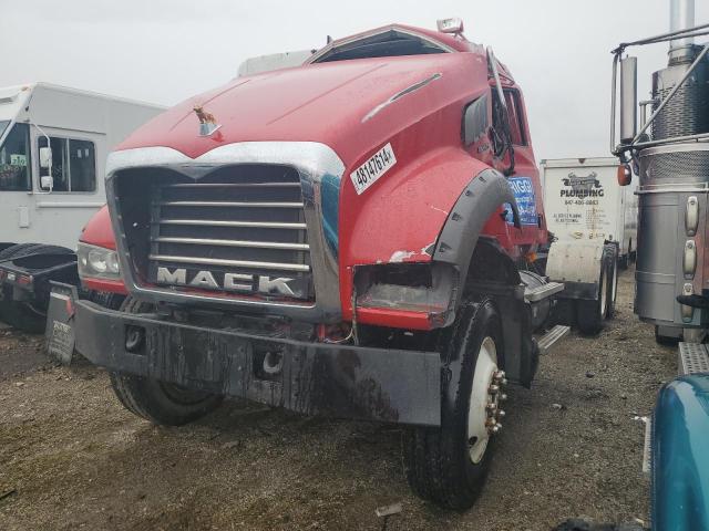 1M2AX04Y08M002234 - 2008 MACK 700 GU700 RED photo 2