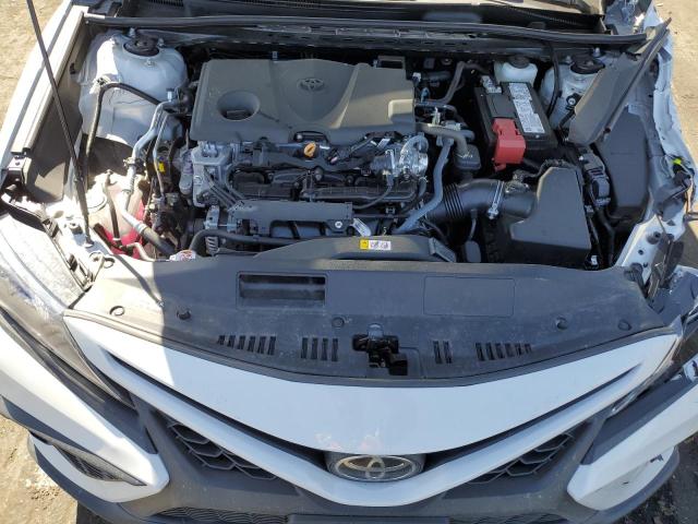 4T1G11BK6RU116692 - 2024 TOYOTA CAMRY SE NIGHT SHADE WHITE photo 11