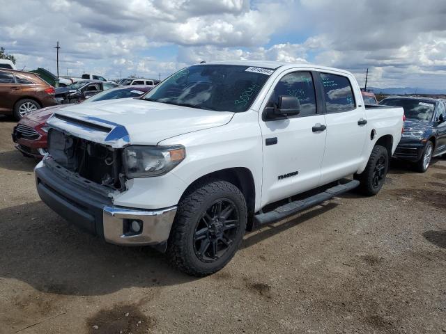 5TFEY5F16JX231523 - 2018 TOYOTA TUNDRA CREWMAX SR5 WHITE photo 1