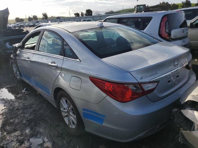 5NPEB4AC7DH664952 - 2013 HYUNDAI SONATA GLS SILVER photo 2