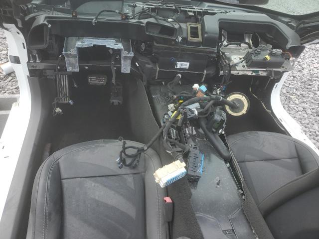 1G1YB2D7XG5118742 - 2016 CHEVROLET CORVETTE STINGRAY 1LT WHITE photo 8