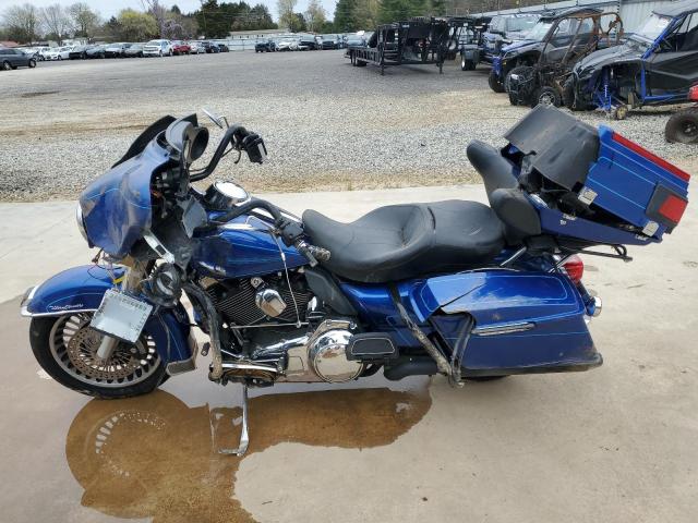 1HD1FC4179Y677096 - 2009 HARLEY-DAVIDSON FLHTCU BLUE photo 3