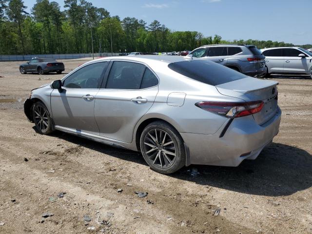 4T1G11AK6PU121633 - 2023 TOYOTA CAMRY SE NIGHT SHADE SILVER photo 2