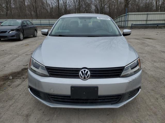 3VWD17AJXEM215028 - 2014 VOLKSWAGEN JETTA SE SILVER photo 5