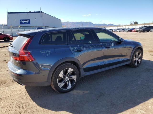 YV4102WK6L1042595 - 2020 VOLVO V60 CROSS T5 MOMENTUM BLUE photo 3