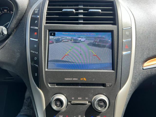 5LMCJ3D9XHUL46445 - 2017 LINCOLN MKC RESERVE SILVER photo 9