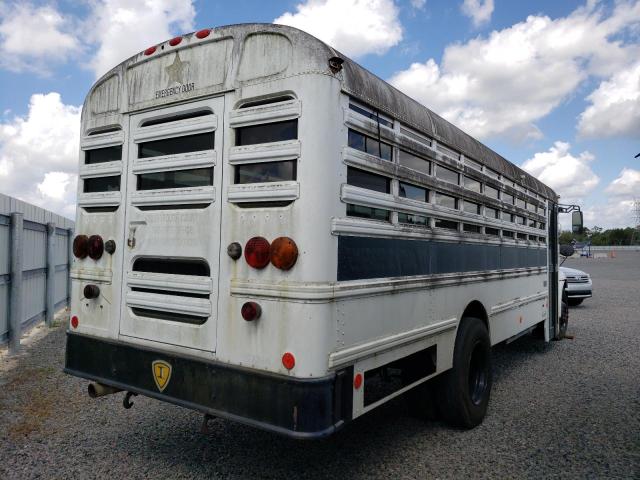 4DRAMAFM17A392141 - 2007 IC CORPORATION 3000 თეთრი ფოტო 4