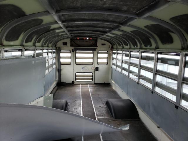 4DRAMAFM17A392141 - 2007 IC CORPORATION 3000 თეთრი ფოტო 6