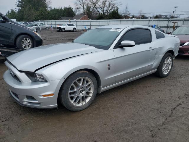 1ZVBP8AMXE5270946 - 2014 FORD MUSTANG SILVER photo 1