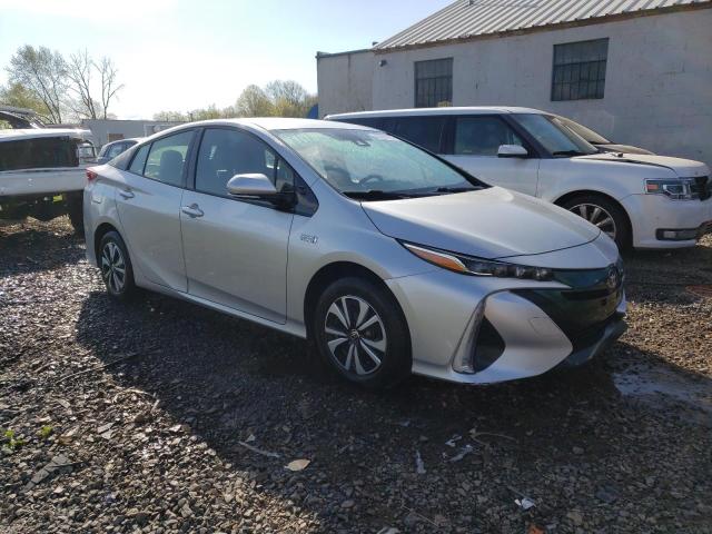 JTDKARFP9H3040196 - 2017 TOYOTA PRIUS PRIM 银色 照片 4