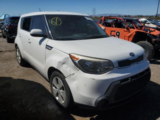 KNDJN2A24F7232182 - 2015 KIA SOUL WHITE photo 4