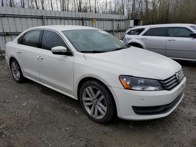 1VWBT7A30FC025308 - 2015 VOLKSWAGEN PASSAT SE WHITE photo 4