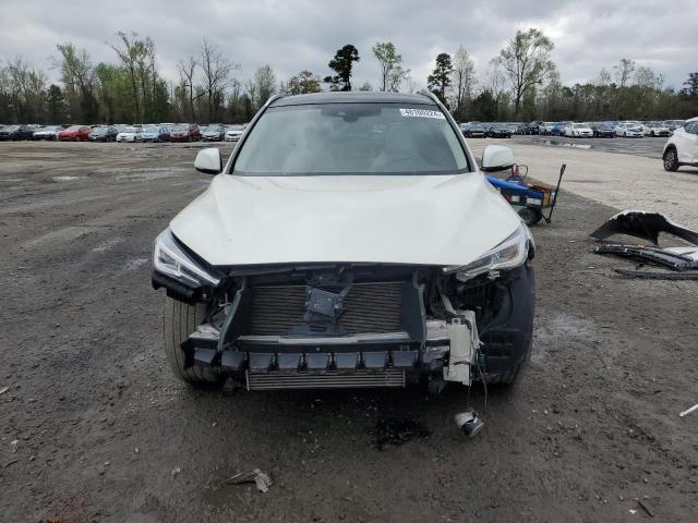 3PCAJ5M30KF122591 - 2019 INFINITI QX50 ESSENTIAL WHITE photo 5