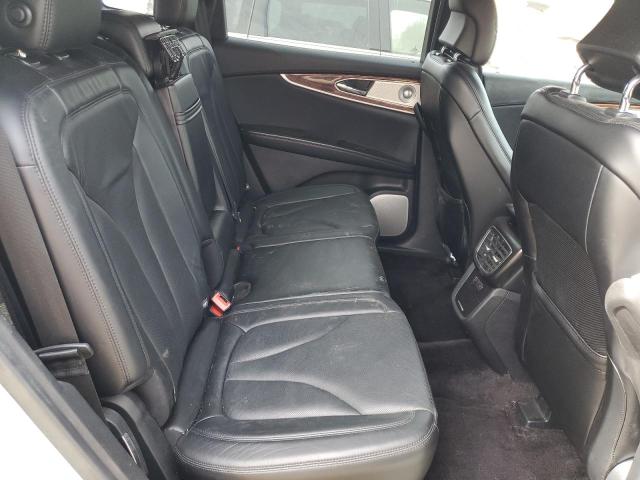 2LMTJ6LP1GBL84093 - 2016 LINCOLN MKX RESERVE SILVER photo 11