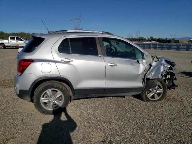 3GNCJPSBXJL268437 - 2018 CHEVROLET TRAX 1LT SILVER photo 3