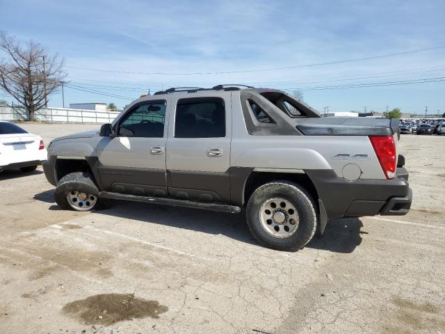 3GNGK22G04G179860 - 2004 CHEVROLET AVALANCHE K2500 SILVER photo 2