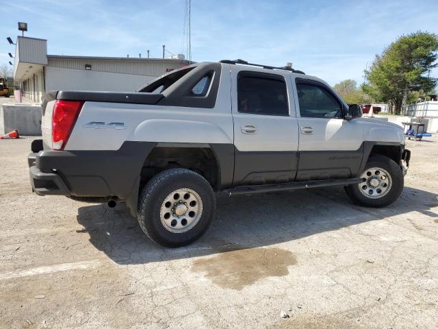 3GNGK22G04G179860 - 2004 CHEVROLET AVALANCHE K2500 SILVER photo 3