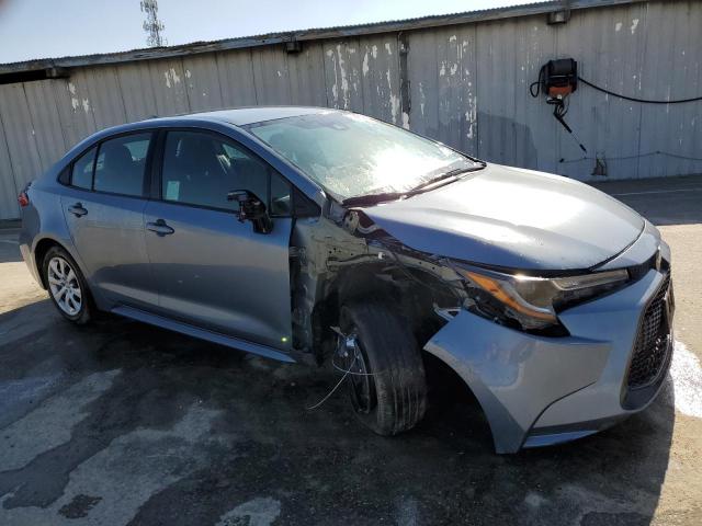 5YFEPMAE4MP247178 - 2021 TOYOTA COROLLA LE GRAY photo 4