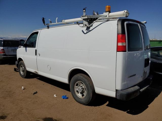 1GCGG25C691108879 - 2009 CHEVROLET EXPRESS G2 WHITE photo 2