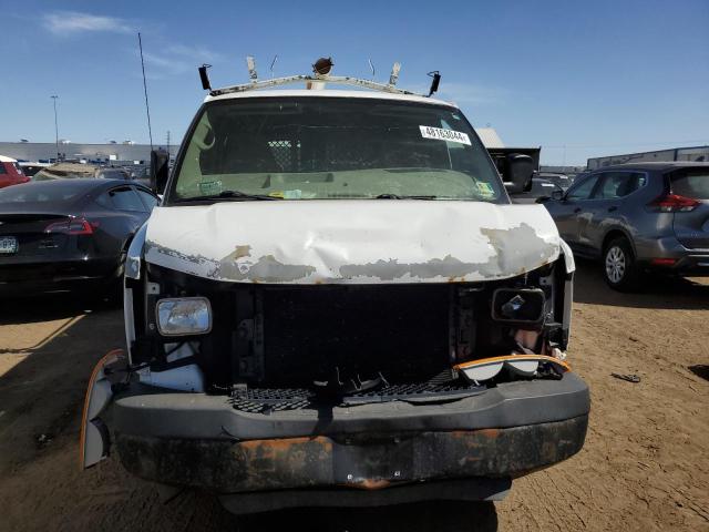 1GCGG25C691108879 - 2009 CHEVROLET EXPRESS G2 WHITE photo 5