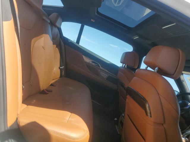 WBA7E4C52JGV24125 - 2018 BMW 740 XI Белый фото 10