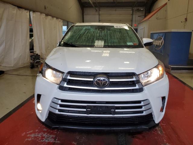 5TDJZRFH3JS910641 - 2018 TOYOTA HIGHLANDER SE WHITE photo 5