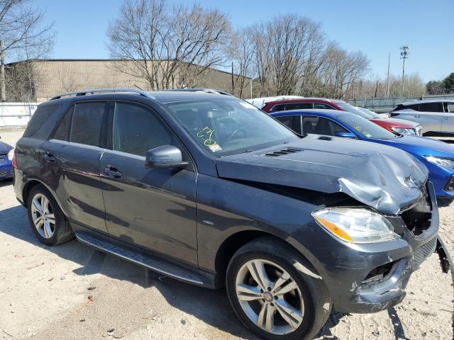 4JGDA5HB1CA029034 - 2012 MERCEDES-BENZ ML 350 4MATIC BLACK photo 4