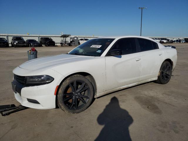 2C3CDXBG5JH186818 - 2018 DODGE CHARGER SXT WHITE photo 1