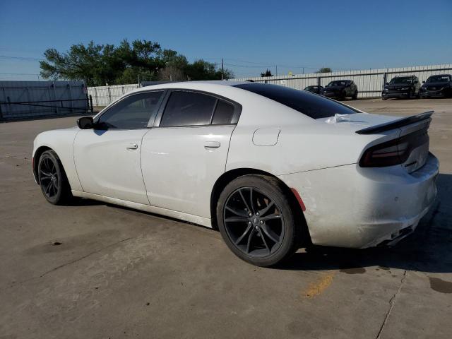 2C3CDXBG5JH186818 - 2018 DODGE CHARGER SXT WHITE photo 2