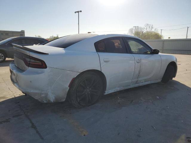 2C3CDXBG5JH186818 - 2018 DODGE CHARGER SXT WHITE photo 3