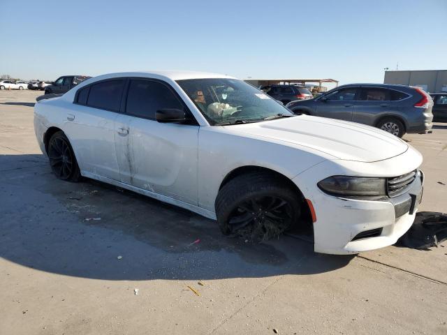 2C3CDXBG5JH186818 - 2018 DODGE CHARGER SXT WHITE photo 4