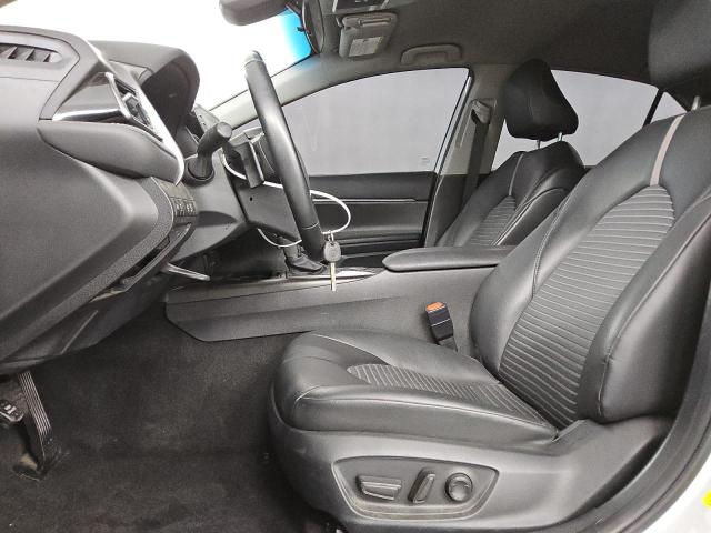 4T1G11AKXPU141111 - 2023 TOYOTA CAMRY SE NIGHT SHADE WHITE photo 7