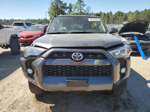JTEBU5JR8J5591105 - 2018 TOYOTA 4RUNNER SR5/SR5 PREMIUM 灰色 照片 5