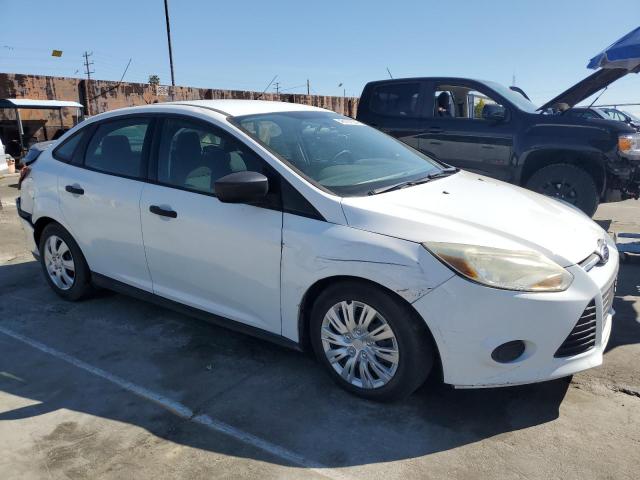 1FADP3E26EL312201 - 2014 FORD FOCUS S WHITE photo 4