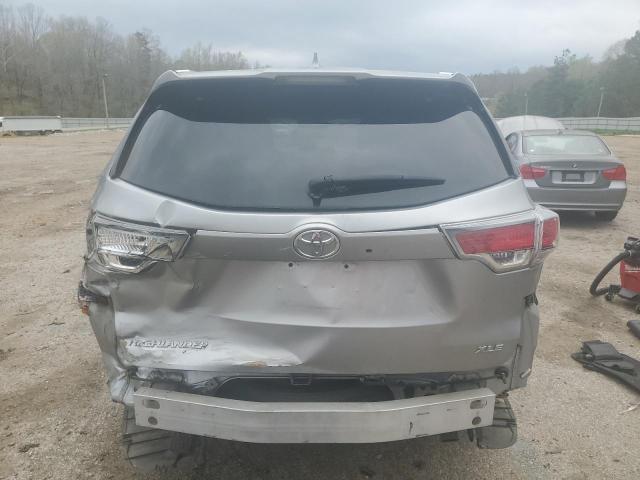 5TDKKRFH6GS501678 - 2016 TOYOTA HIGHLANDER XLE SILVER photo 6