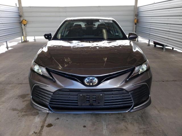 4T1C11AK3NU655216 - 2022 TOYOTA CAMRY LE GRAY photo 5