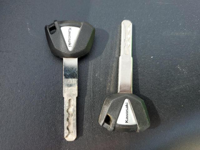 ML5EXER17PDA90533 - 2023 KAWASAKI EX650 R Жасыл фото 8