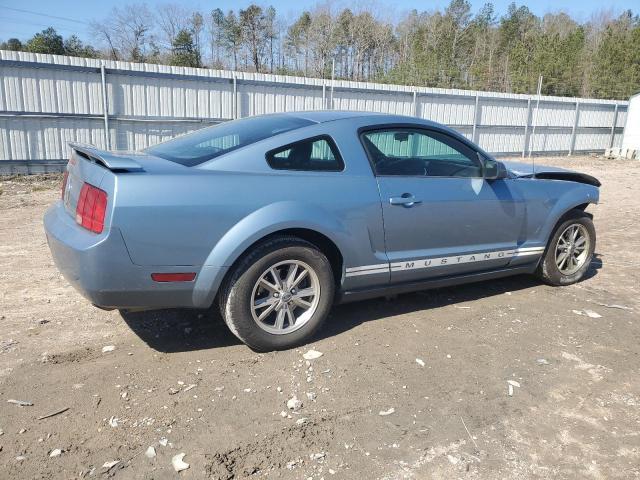 1ZVFT80N855139943 - 2005 FORD MUSTANG BLUE photo 3