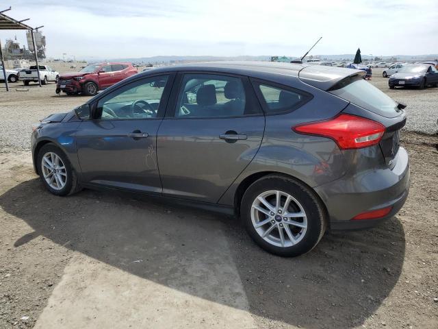 1FADP3K20JL201237 - 2018 FORD FOCUS SE GRAY photo 2