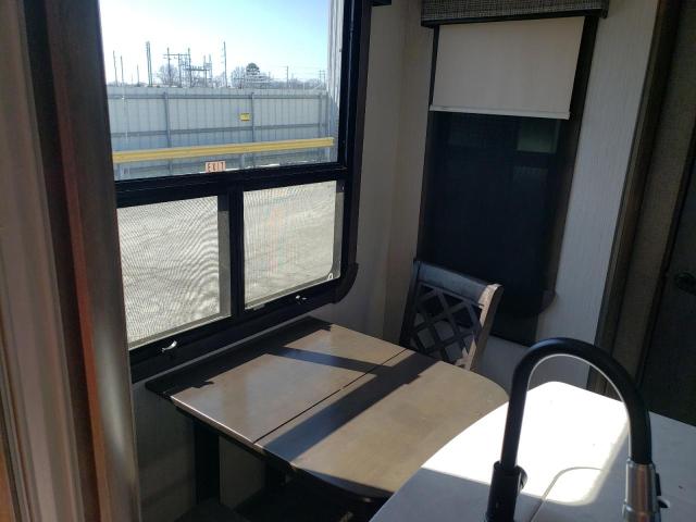 5SFBG4425ME445797 - 2021 HEARTLAND BIGHORN 白色 照片 8