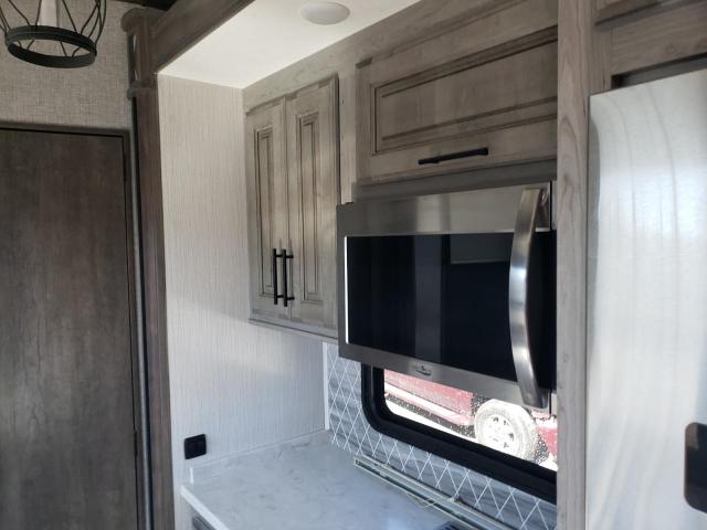 5SFBG4425ME445797 - 2021 HEARTLAND BIGHORN 白色 照片 9