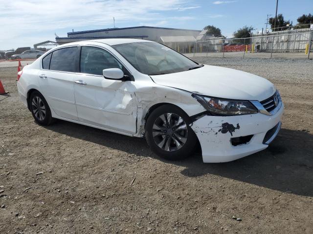 1HGCR2F35DA179959 - 2013 HONDA ACCORD LX WHITE photo 4