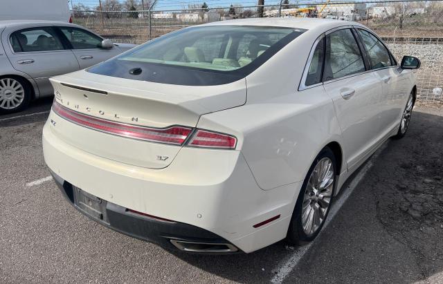 3LN6L2GK8DR828318 - 2013 LINCOLN MKZ WHITE photo 4