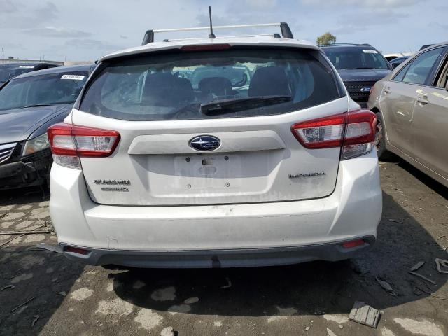 4S3GTAA64J1738068 - 2018 SUBARU IMPREZA WHITE photo 6