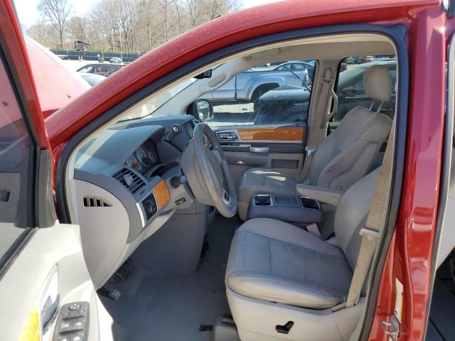 2A4RR6DXXAT199504 - 2010 CHRYSLER TOWN & COU RED photo 7