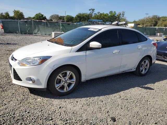 1FAHP3F22CL462643 - 2012 FORD FOCUS SE WHITE photo 1