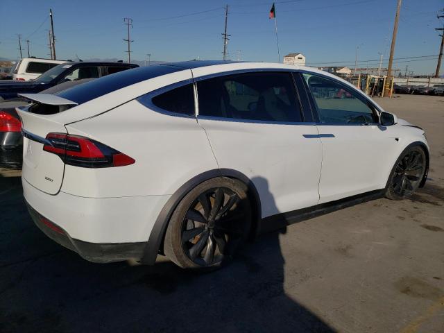 5YJXCBE20HF050017 - 2017 TESLA MODEL X WHITE photo 3