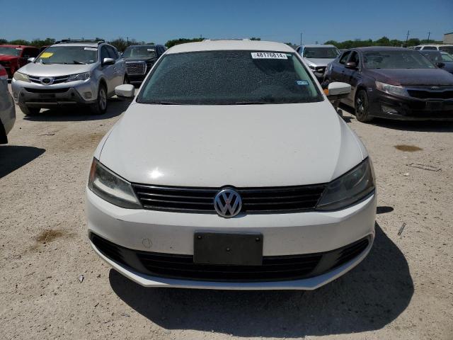 3VWDX7AJ8CM303068 - 2012 VOLKSWAGEN JETTA SE WHITE photo 5